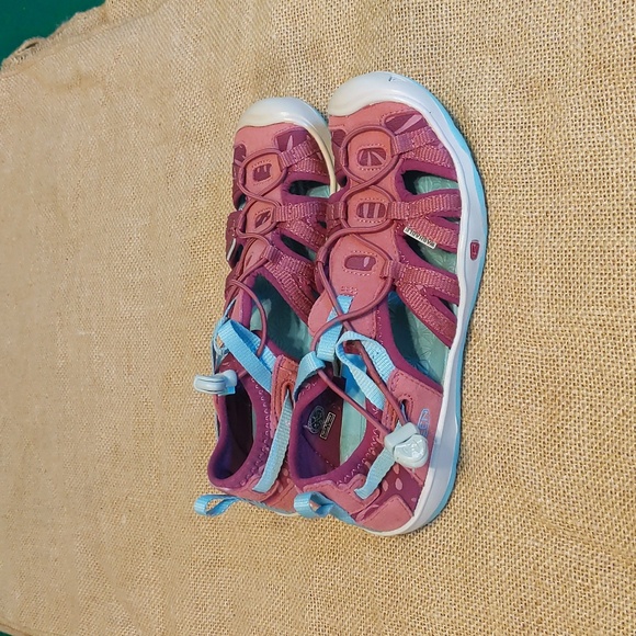 Keen Moxie Sandals Kid's Sz 2, Pink/Baby Blue, Excellent Condition, No Box - Picture 3 of 7